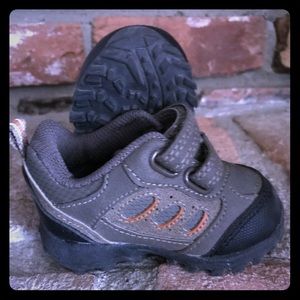 Hiking boots infant size 4